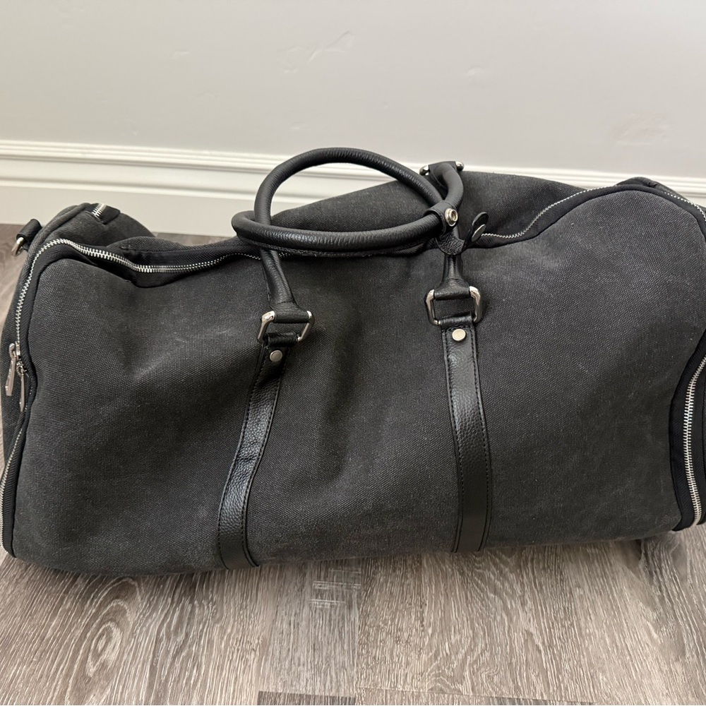 Stylish Black Men's Duffle Bag - Combatant Gentlemen